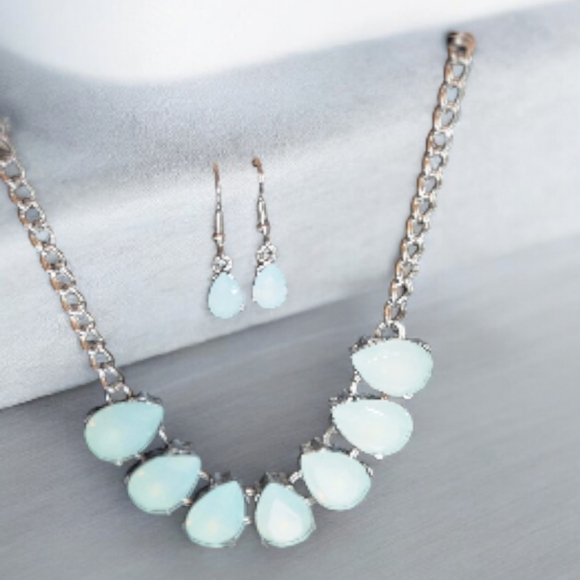 Silver Necklace With Blue/Gray Stones And Matching Earring Set, NIP - Picture 3 of 4